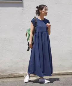 【新品】ウエスト ギャザー 切り替え ノースリーブ ワンピース ネイビー　M