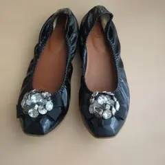 黒 ビジューフラットシューズ