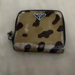 PRADA ヒョウ柄 二つ折り財布