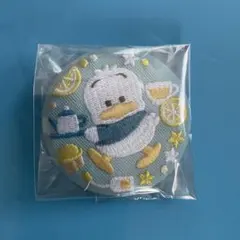 お値下げ　サンリオ　新品未使用　刺繍缶バッチ　あひるのペックル