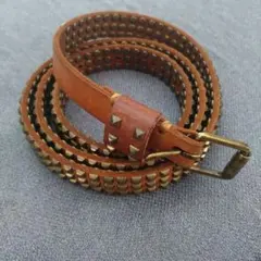 スタッズ付きブラウンレザーベルト