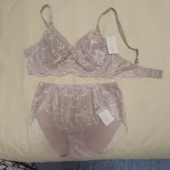 rin to fond de ブラジャー D〜E70ショーツ Lセット