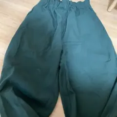 レディース　ダークグリーン カジュアルパンツ ゴムウエスト