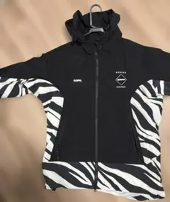 美品　F.C.REAL.bristol ビッグロゴ　ナイロン　ジャケット 2025年最新】F.C.Real Bristol メンズ ナイロンジャケットの人気