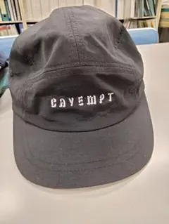 ノーブランドCAVEMPT 5パネル アンパイアキャップ ブラックツバ短