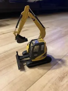 CAT 302.5 油圧ショベル ミニチュア1/32 - メルカリ