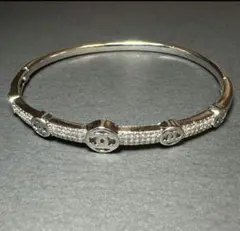 CHANELシルバーバングル