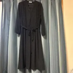 DARA 黒白ドット 長袖ひざ丈ワンピース