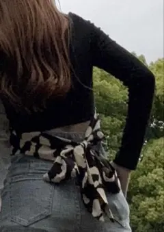 SHEIN バックリボン　トップス
