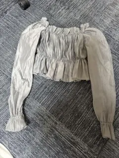 ぽ*ち様 フリル付きグレーシャツ　しまむら