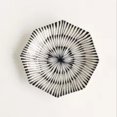 【美品】手描き染付 重ね十草 八角浅鉢 有田焼￼