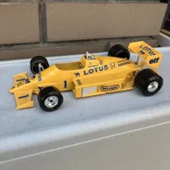 LOTUS F1カー ホンダエンジン 1/24スケールのサムネイル