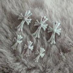 花柄 ホワイト クロム パーツ ネイルパーツ6個セット 紋章パーツ クロスパーツ