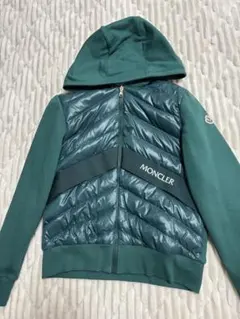 MONCLER ダークグリーン フード付きパーカー