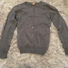 グレー ニットカーディガン 長袖 ボタン付き
