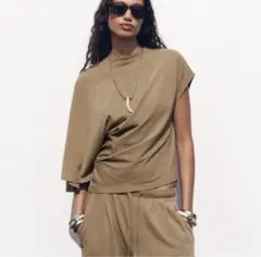 ZARA アシンメトリー　Tシャツ　S