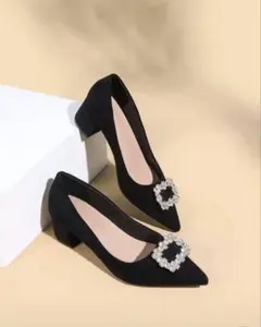 黒 パンプス チャンキーヒール