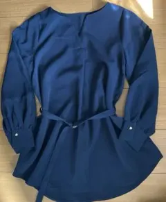 【FABIA】ノーカラーブラウス　Sサイズ　濃紺