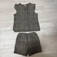 チェック柄フリル袖トップスとショートパンツセット