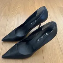 Diana ブラック ポインテッドトゥ ハイヒール