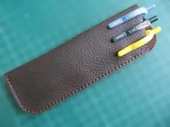 (t54)本革3本用ペンケース　牛シュリンク革　ダークブラウン（濃茶）