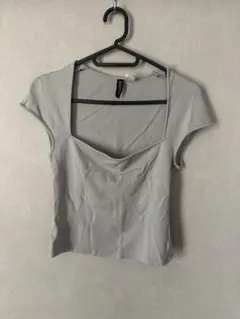 H&M DIVIDED スクエアネック 半袖Tシャツ グレー Sのサムネイル