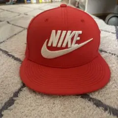 NIKE スナップバック キャップ レッドのサムネイル