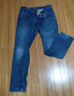 ブルーストレートデニム