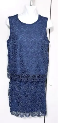 ダークブルー レース セットアップ　UNIQLO