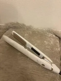 絹女　ストレートヘアアイロン【美品】