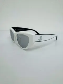 美品 MONCLER ML0258-F サングラス ホワイト ユニセックスのサムネイル