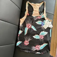 ロキシー　ラッシュガード