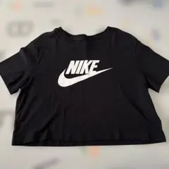 Nike クロップドTシャツ 黒