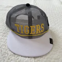 阪神タイガース 2026年3月31日入場特典 TIGERS キャップ グレー・黒