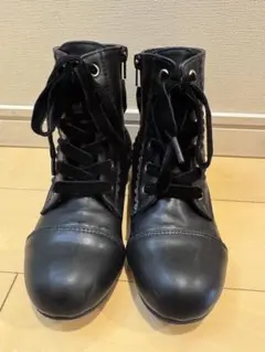 【any FAM】ブラックレースアップブーツ20㎝（リボン付き）箱無し