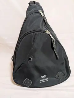 anello ワンショルダーボディバッグ ブラック