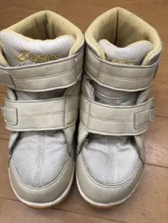 asics ベージュ　スクスク 20.5cm