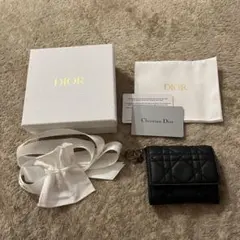 Lady Dior Lotus ウォレット カナージュラムスキン お財布のサムネイル