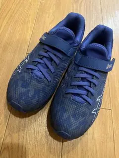一度使用の美品☆アシックススニーカー☆ブルー21.5㎝