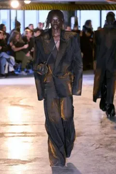 チョコチップ様専用saint laurent 23aw スーパーロングコート - メルカリ