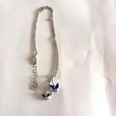 蝶モチーフ ネックレス 青色ストーン