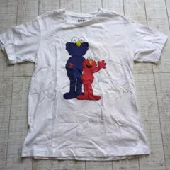 ユニクロkaws カウズ Tシャツ M セサミストリート