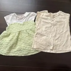 ホワイトと薄いグリーンのTシャツ2点セット