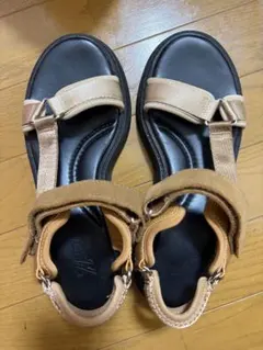 ZARA 厚底サンダルのサムネイル