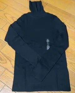 ユニクロ　エクストラファイン　メリノリブタートルネック　黒　L