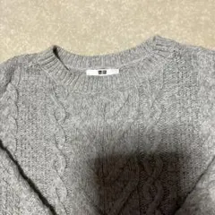 お値下げしました 　UNIQLO ケーブル編み ニットセーター M グレー