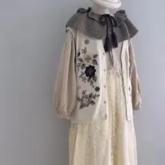 刺繍ベスト　サマンサモスモス　キナリ