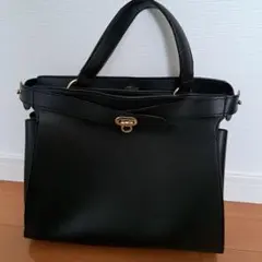 黒 　ハンドバッグ ゴールド金具