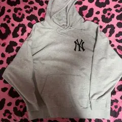 【美品】値下げ依頼可能NYロゴ刺繍 グレー パーカー 4L