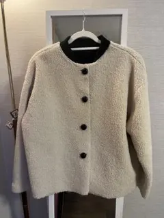 ボアジャケット　アイボリー　クリーム色